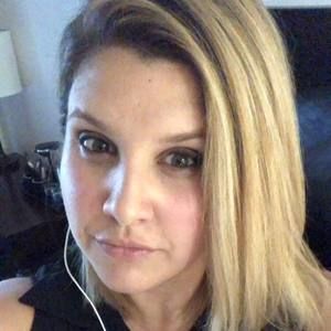 Meet your Posher, Emilie